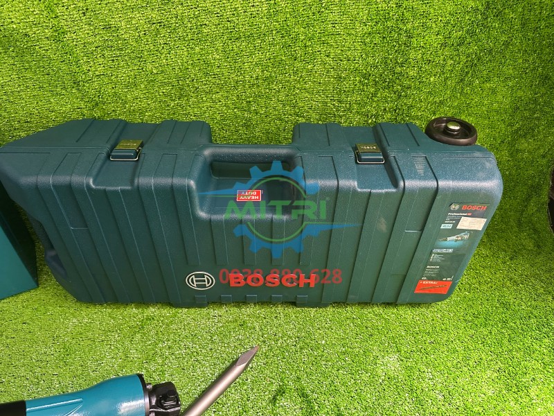 Vali máy đục bê tông Bosch GSH 16-30 đóng nắp