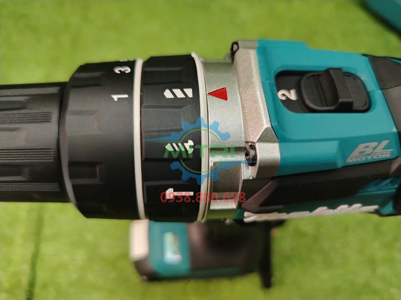 Vòng chỉnh mô-men trên máy khoan búa Makita DHP484RTE