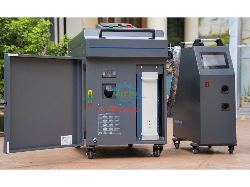 Khoang kỹ thuật bên trong máy hàn laser Riland RL-HLW-3000 II