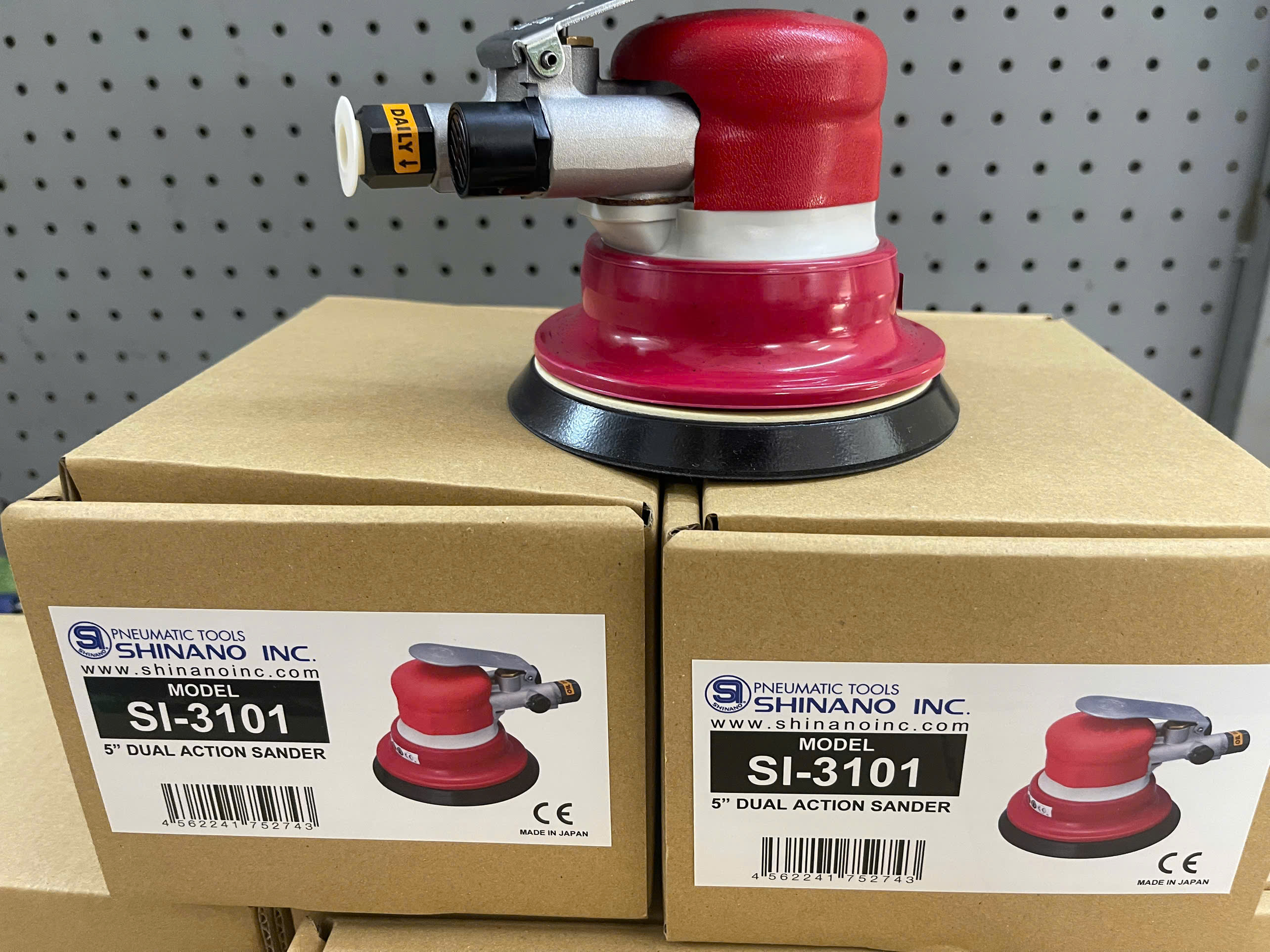 Máy chà hơi Shinano SI-3101 chính hãng Nhật Bản