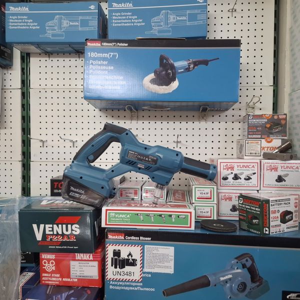 Đóng gói máy xịt rửa Makita DHW180Z01 giao khách
