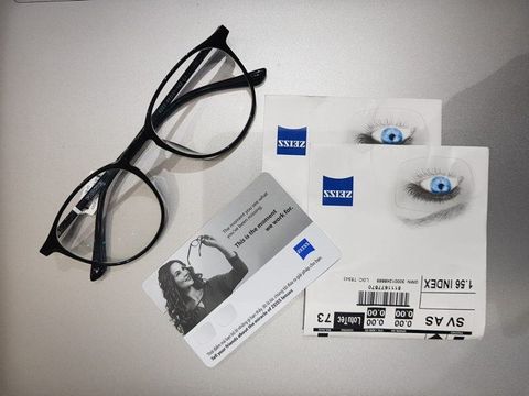 Những Sự Thật Ít Người Biết Về Tròng Kính ZEISS