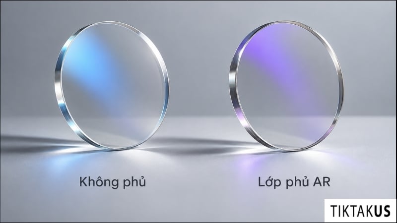 Cùng một mặt kính được nghiêng ở hai góc dưới nguồn sáng trắng, thể hiện sắc xanh và tím khác nhau