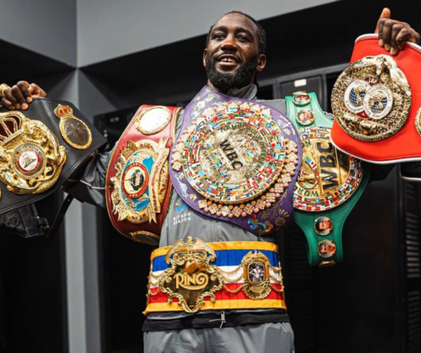 Những gì đang chờ đợi Terence Crawford trong sự nghiệp boxing sau khi đánh bại Canelo Alvarez