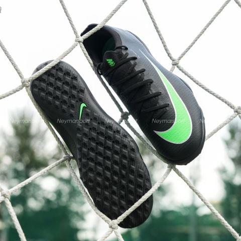 Nike Drop The 2020 Tech Craft Pack