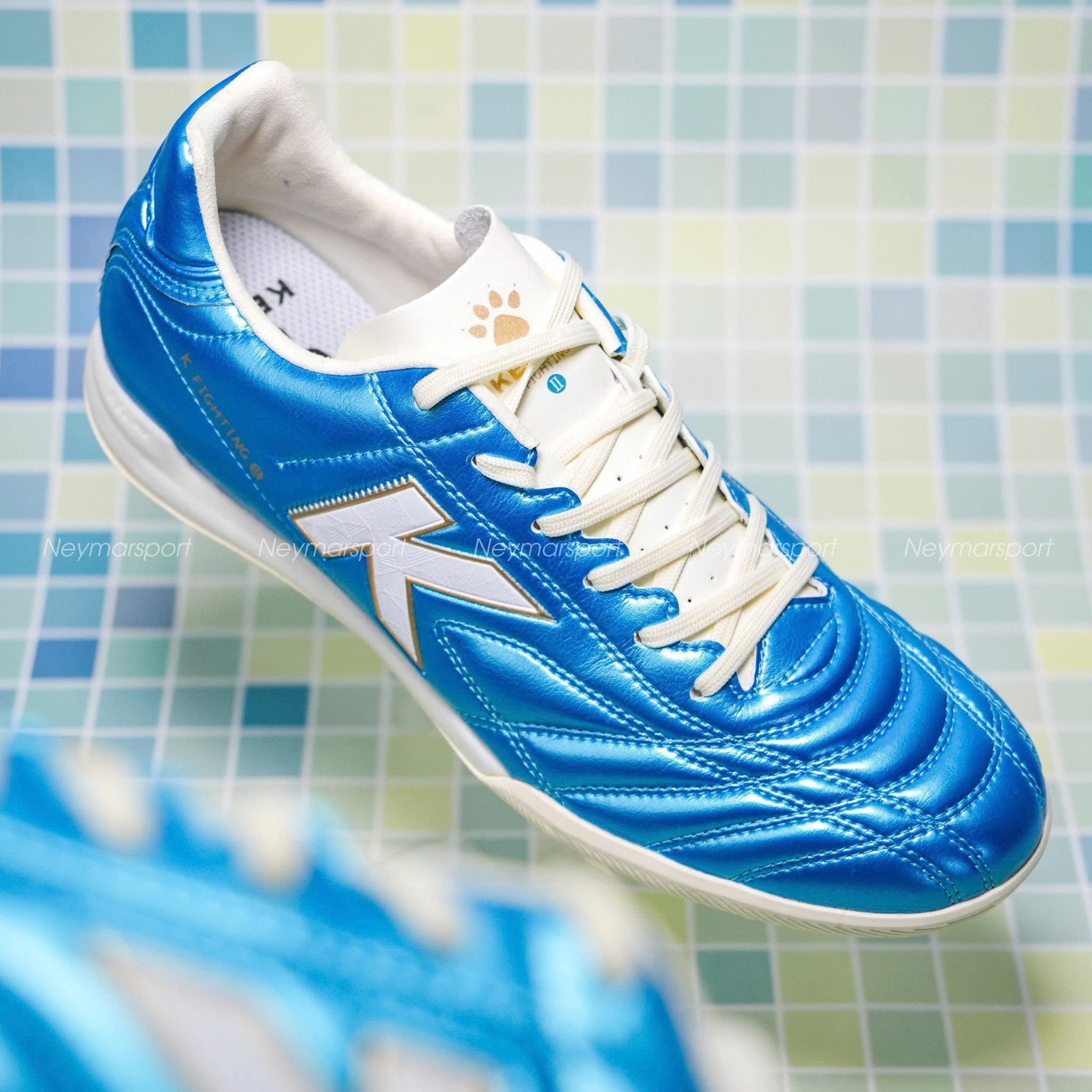 Review Kelme K-Fighting II: Giày đa năng giá rẻ cực ngon cho chân bè