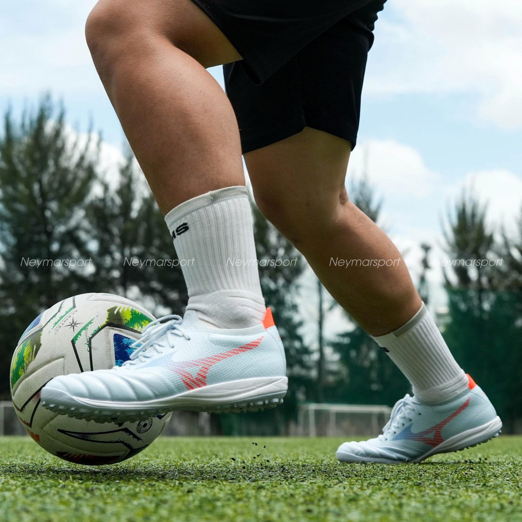 Review Mizuno Morelia Neo V Beta Pro TF: Siêu phẩm da K lưỡi gà liền