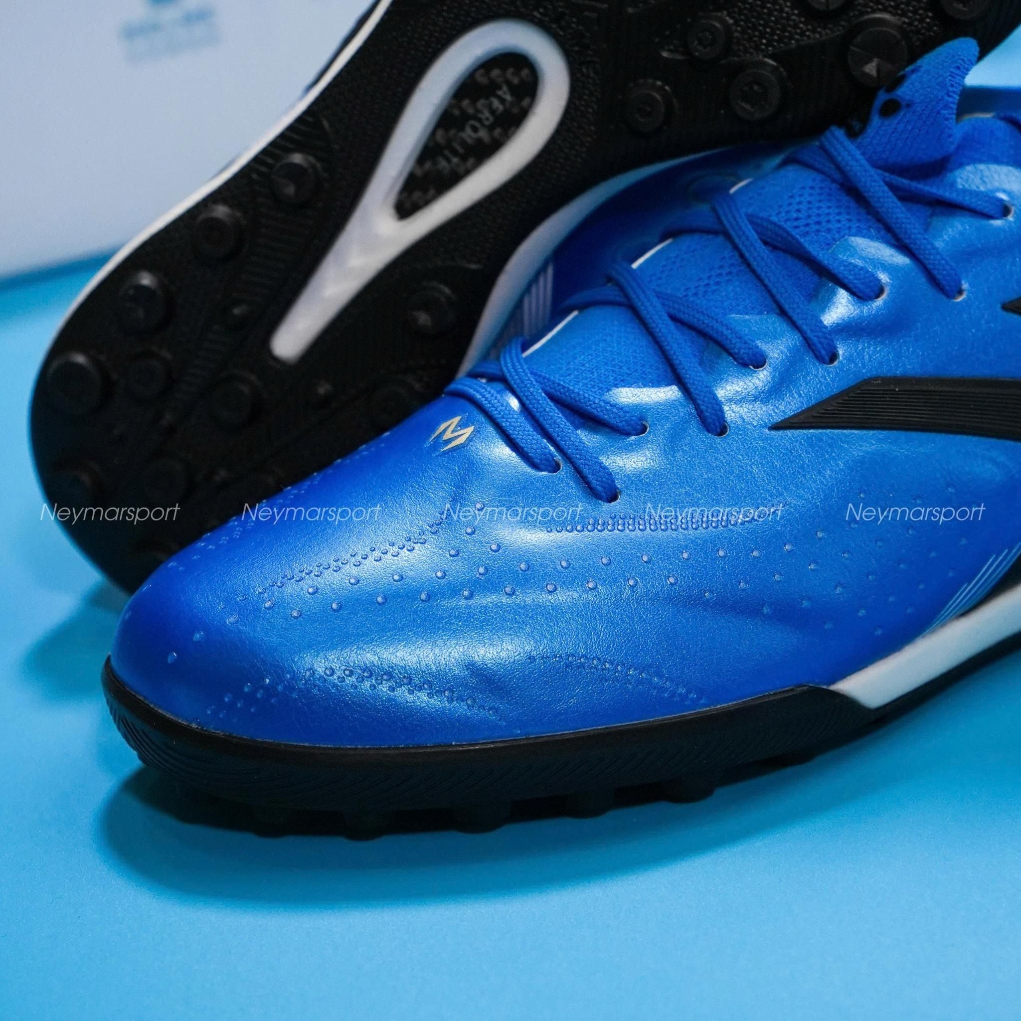 Đánh giá chi tiết mẫu giày đá bóng cỏ nhân tạo Kelme Maestro 3.0.4 TF