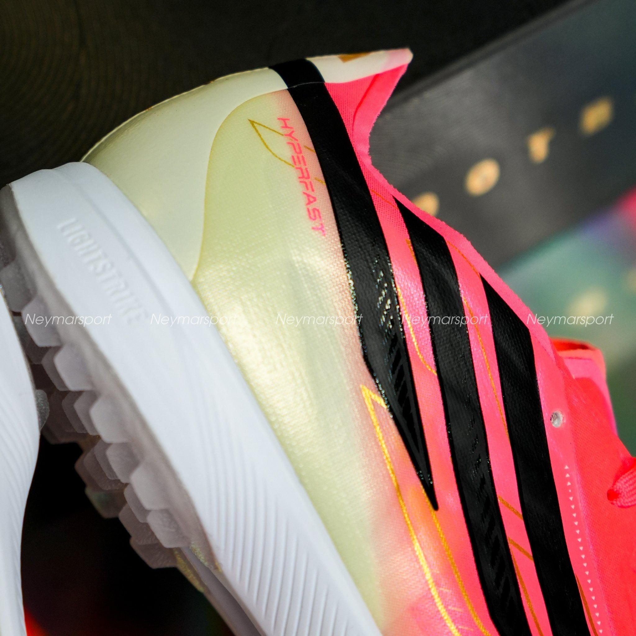 Review chi tiết mẫu giày đá bóng adidas F50 Hyperfast Pro TF