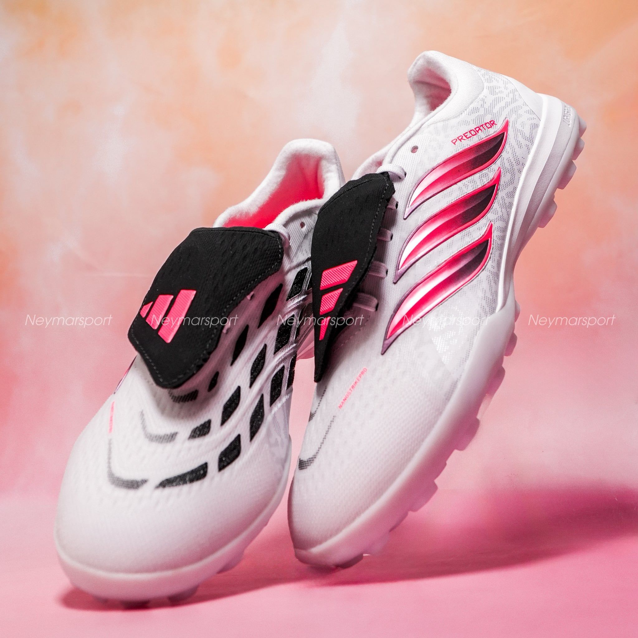 Review adidas Predator 26 Pro TF: Thế hệ 'Quái thú' nhẹ nhất lịch sử