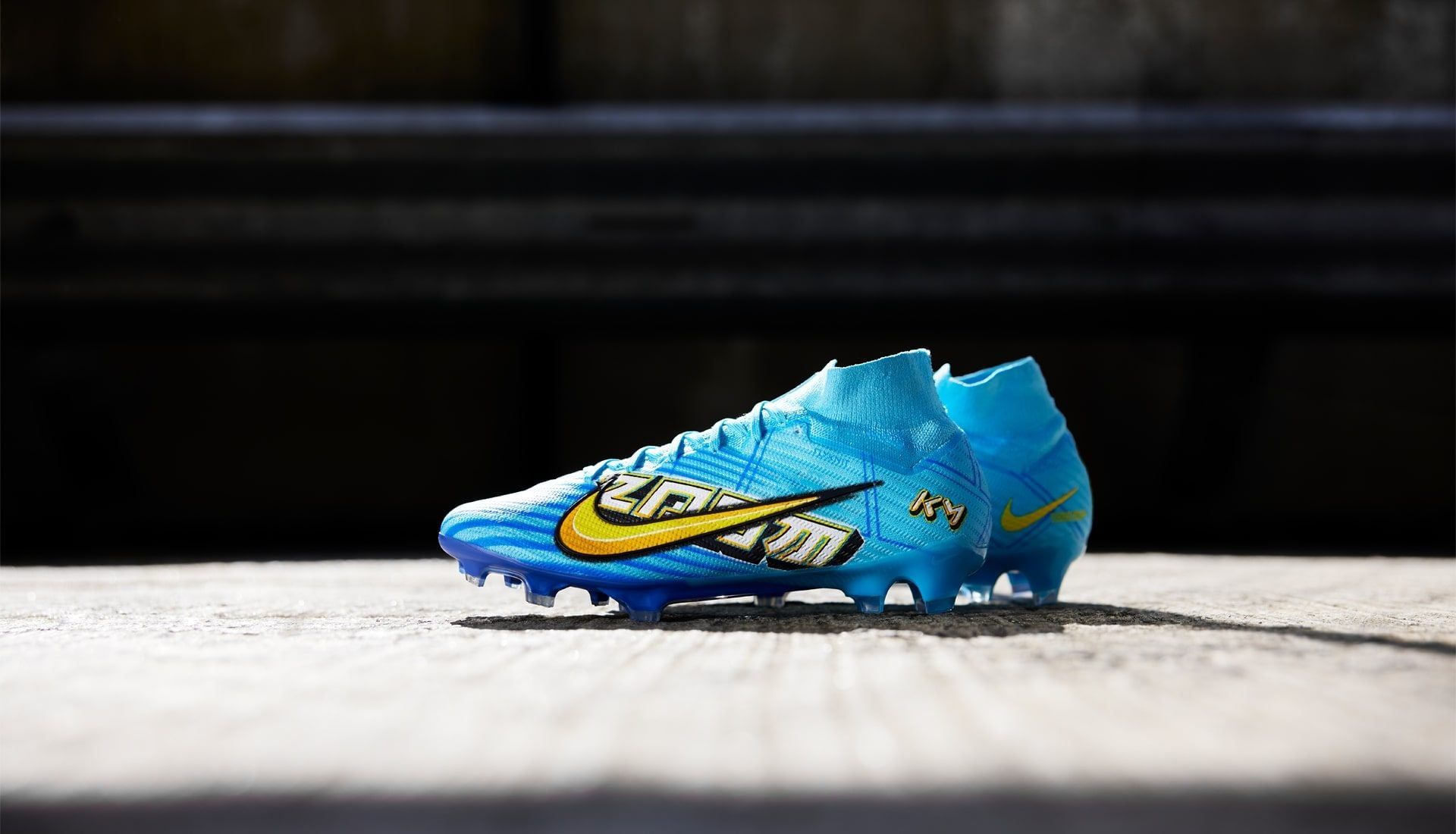 Tất tần tật các phiên bản Nike Mercurial Signature của Kylian Mbappé