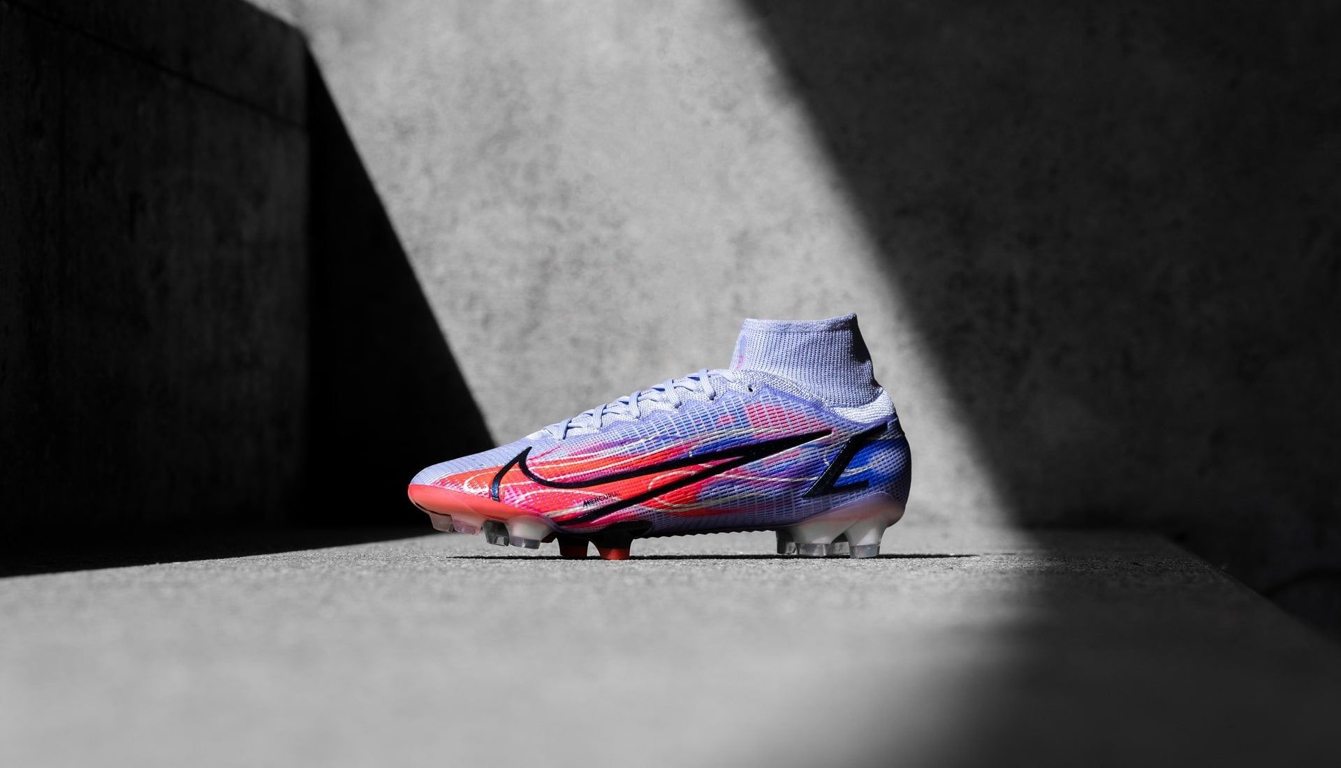Tất tần tật các phiên bản Nike Mercurial Signature của Kylian Mbappé