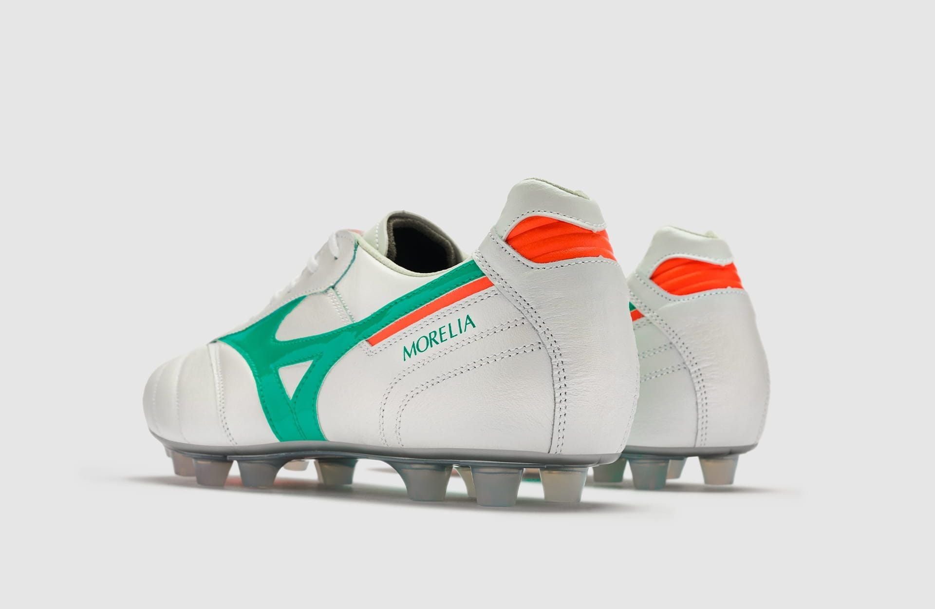 Mizuno trình làng Prism White Pack: Sắc cam rực cháy đón World Cup