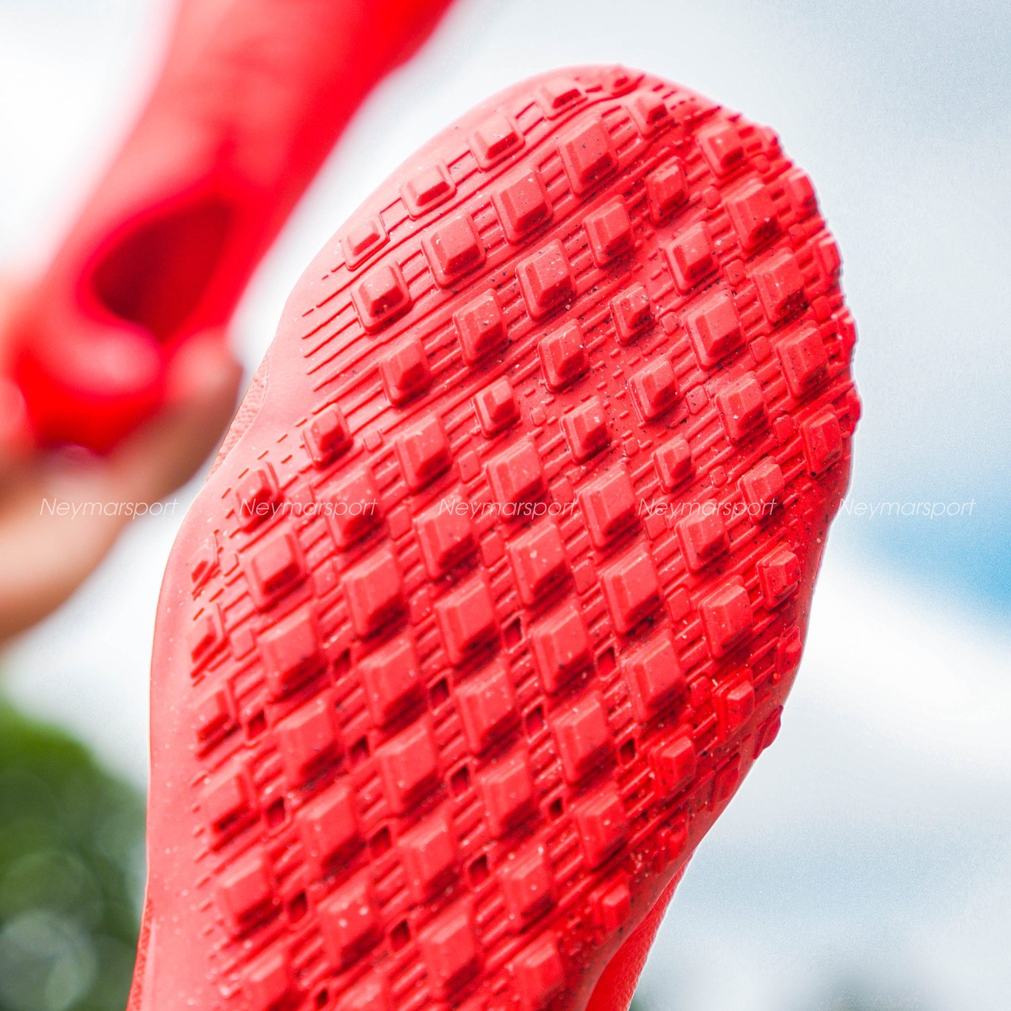 Review Nike Vapor 17 Pro TF 'Break Em': Upper mềm hơn, dễ thuần hơn