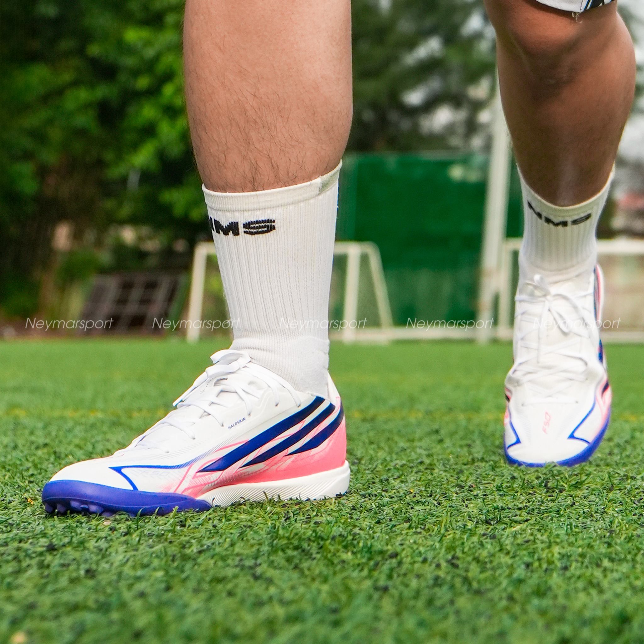 Review adidas F50 Hyperfast League TF: Bước ngoặt phân khúc tầm trung
