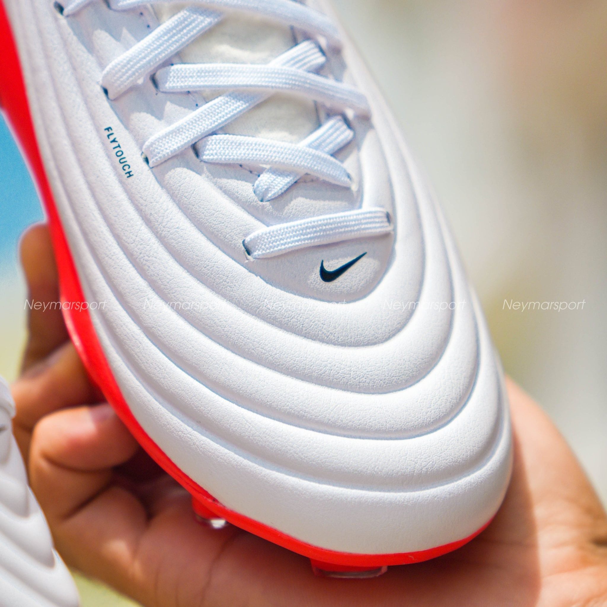 Đánh giá mẫu giày cỏ tự nhiên Nike Tiempo Maestro Academy MG