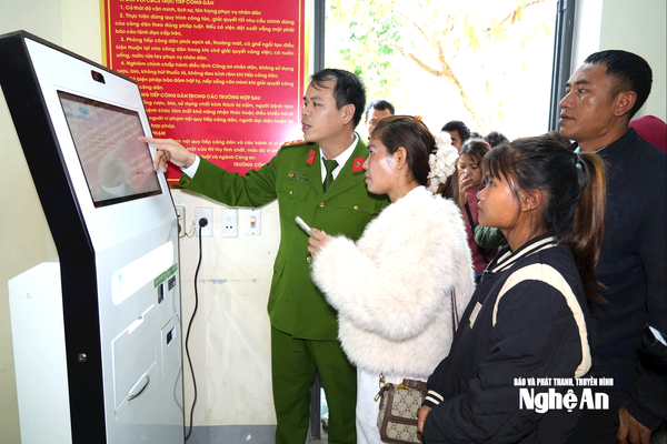 Triển khai hệ thống kiosk dịch vụ công cho Cơ quan Công an xã Mường Xén