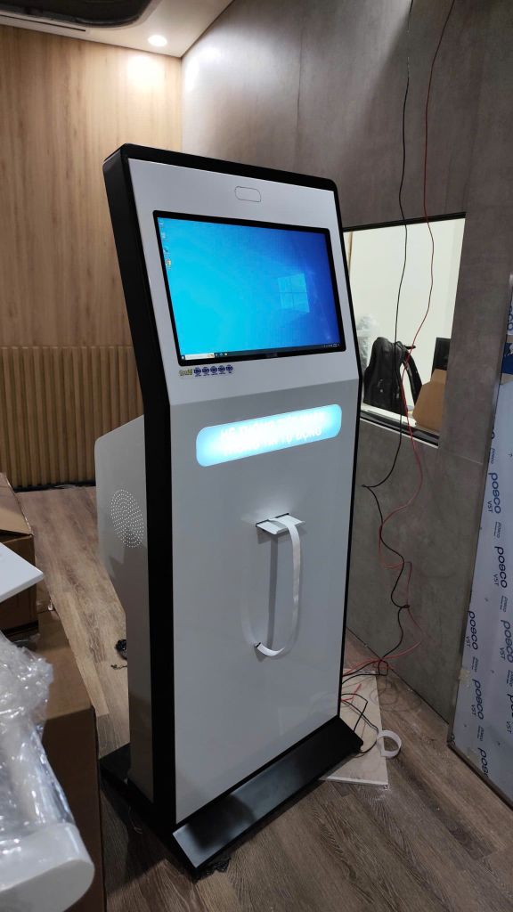 Hệ thống Kiosk đăng kí thông tin tại Thiết bị y tế Nhật Việt