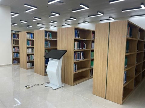 Triển khai hệ thống kiosk chân quỳ tra cứu cho thư viện ĐH Y Phạm Ngọc Thạch