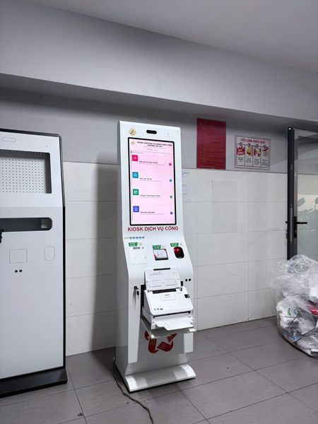 Kiosk Chuyển Đổi Số Series B Màn Hình 24 Inch
