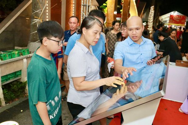 Triển khai Kiosk tra cứu tại Trung tâm Xúc tiến Du lịch Hưng Yên
