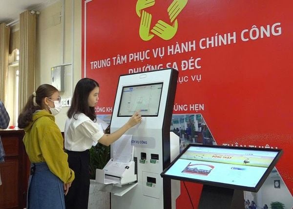 Kiosk Dịch Vụ Công Series L Màn Hình 22 Inch