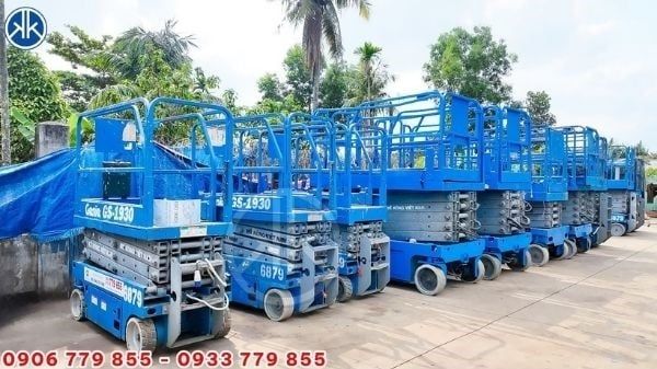 Thuê xe nâng người cắt kéo (Scissor Lift) tại KCN Hố Nai