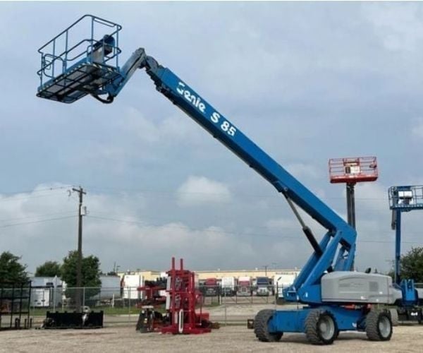 Xe nâng người chạy dầu cho thuê tại KCN Vạn Thương