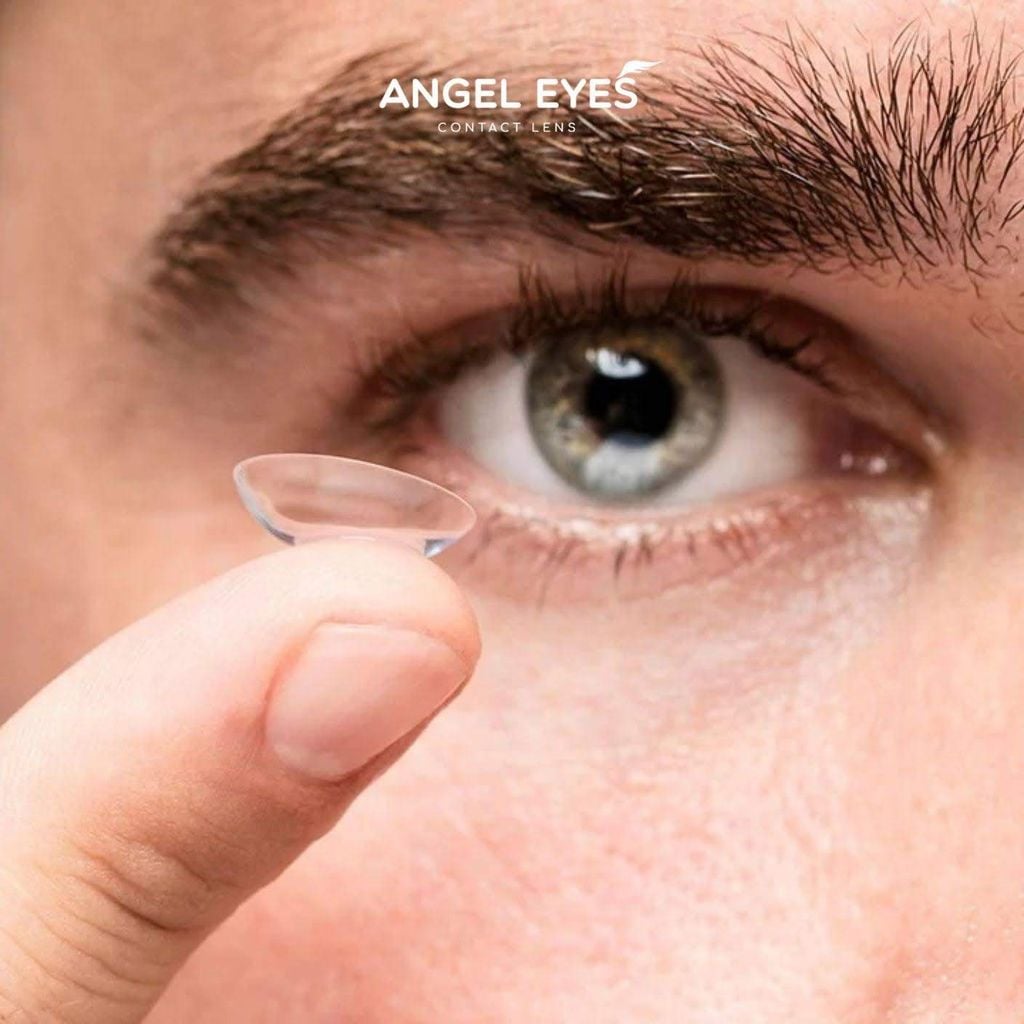 Kính Áp Tròng Đá Bóng Là Gì? Có Nên Sử Dụng?