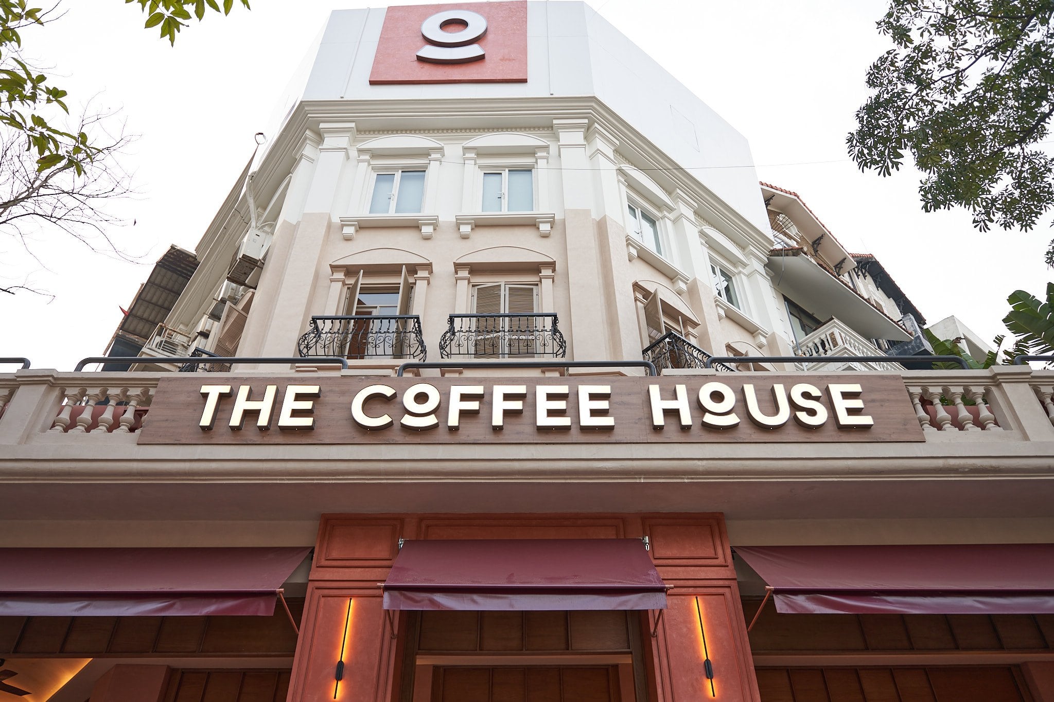 The Coffee House Trung Hoà mở cửa trở lại tại Cầu Giấy