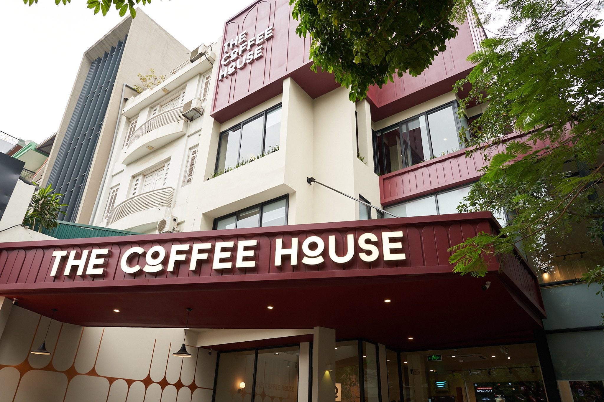 The Coffee House Vũ Phạm Hàm mở cửa trở lại tại Cầu Giấy