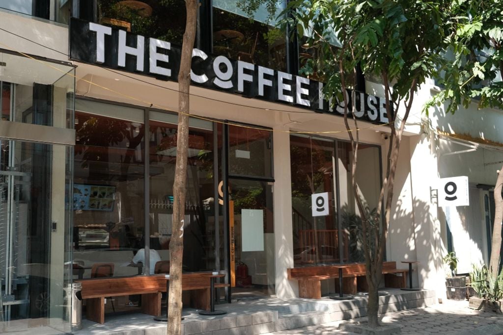 The Coffee House Xuân La mở cửa trở lại tại Tây Hồ
