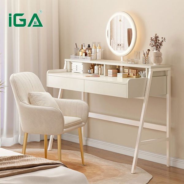 Bàn trang điểm làm từ gỗ công nghiệp