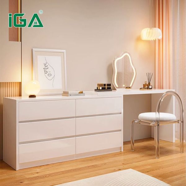 Tạo ra góc làm đẹp riêng biệt từ chiếc bàn trang điểm