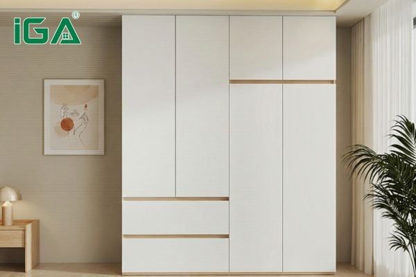 Tủ quần áo hiện đại với thiết kế vân gỗ