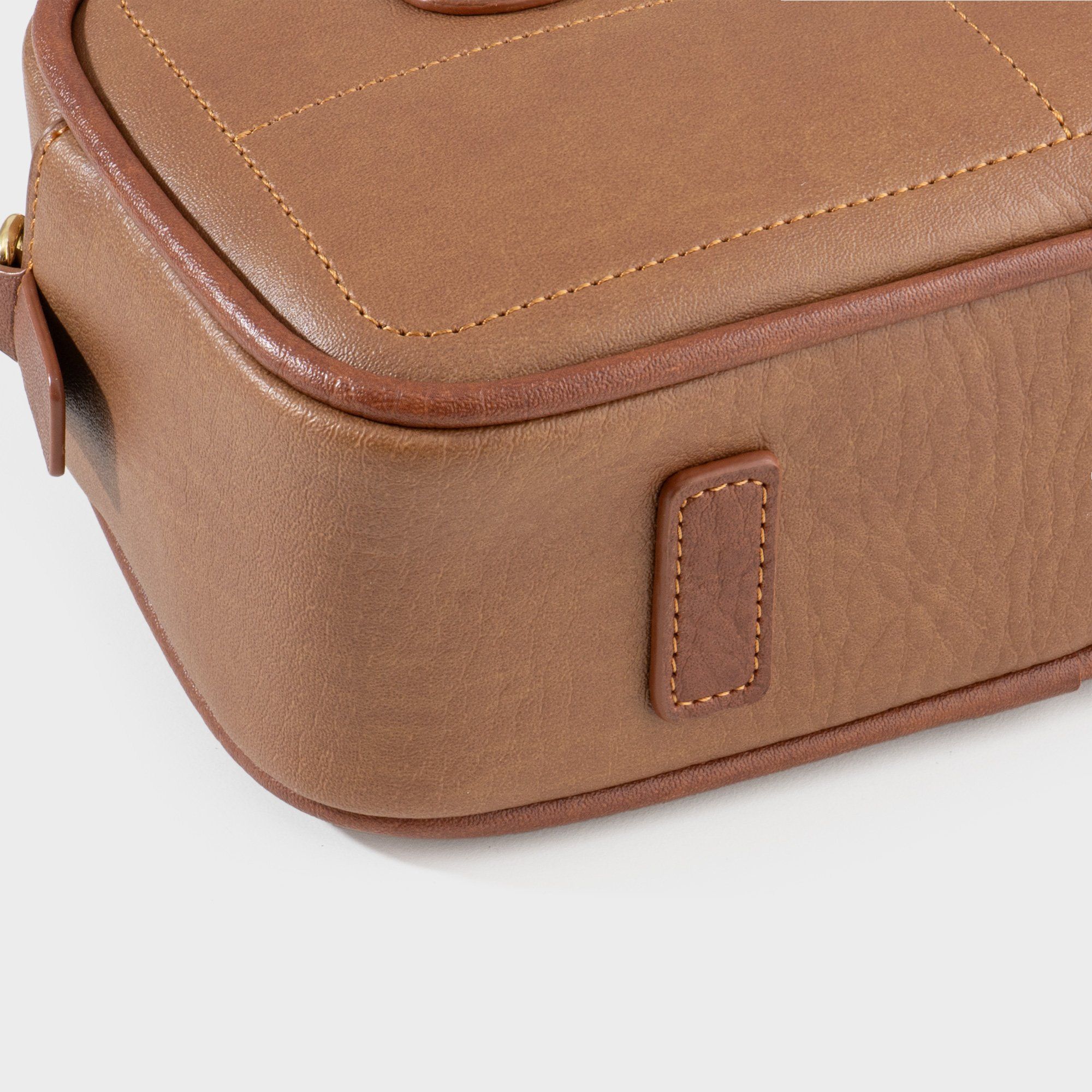 Túi Lata (Thời trang nữ form hộp phối viền chỉ size 23 - Túi đeo chéo da HN140)