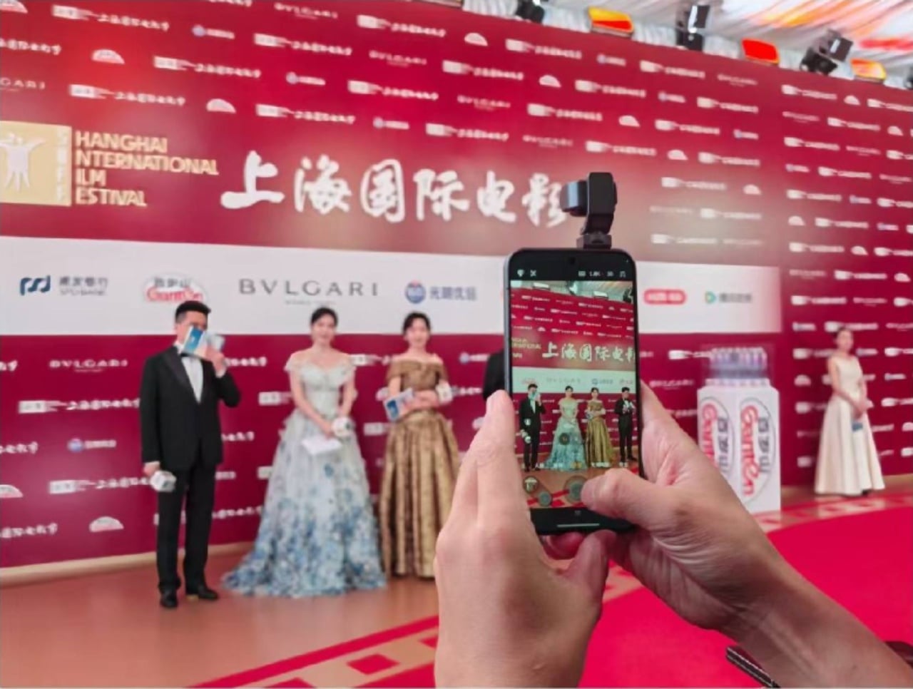 Siêu Phẩm Robot Phone Của Honor Bất Ngờ Chiếm Trọn Spotlight Tại Liên Hoan Phim Quốc Tế Ở Thượng Hải - mucsothi.com.vn