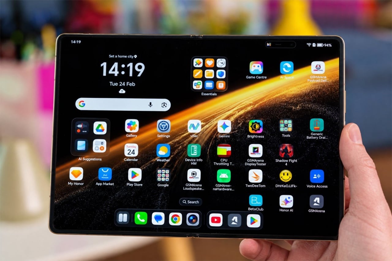 Honor lộ diện chiếc smartphone gập wide foldable phong cách HỘT MÍT giống iPhone Duo của nhà Táo - mucsothi.com.vn