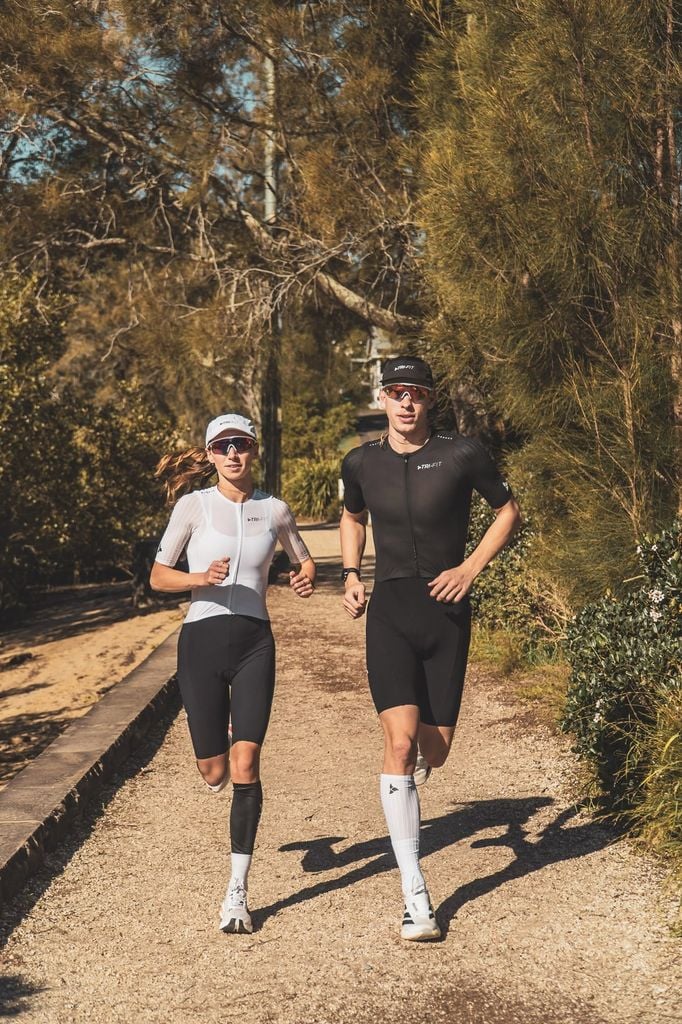 Mẫu nam nữ Ống chân Tri Fit