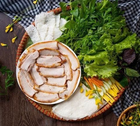 Bánh tráng cuốn thịt heo – Món ngon miền Trung khó quên
