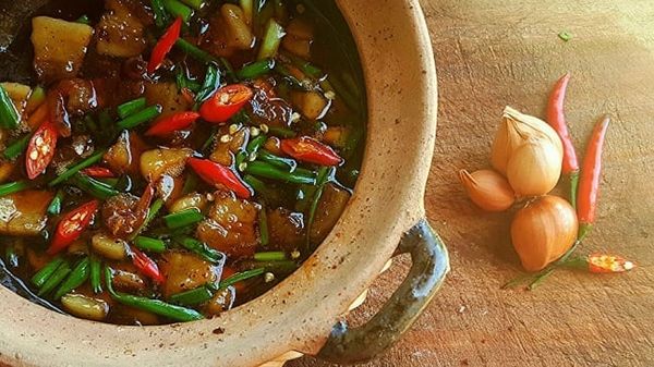Ba chỉ kho quẹt