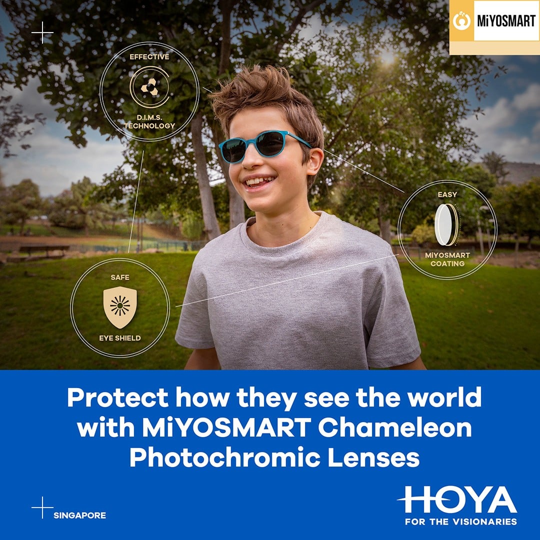 Tròng Kính Đổi Màu Kiểm Soát Tiến Triển Cận Thị Trẻ Em Hoya Miyosmart Chameleon Photochromic 1.59