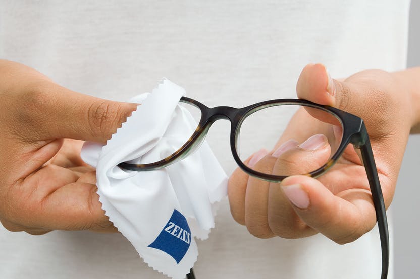 Tròng Kính Kiểm Soát Tiến Triển Cận Thị Trẻ Em Zeiss MyoEase