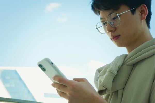 gọng kính kim loại