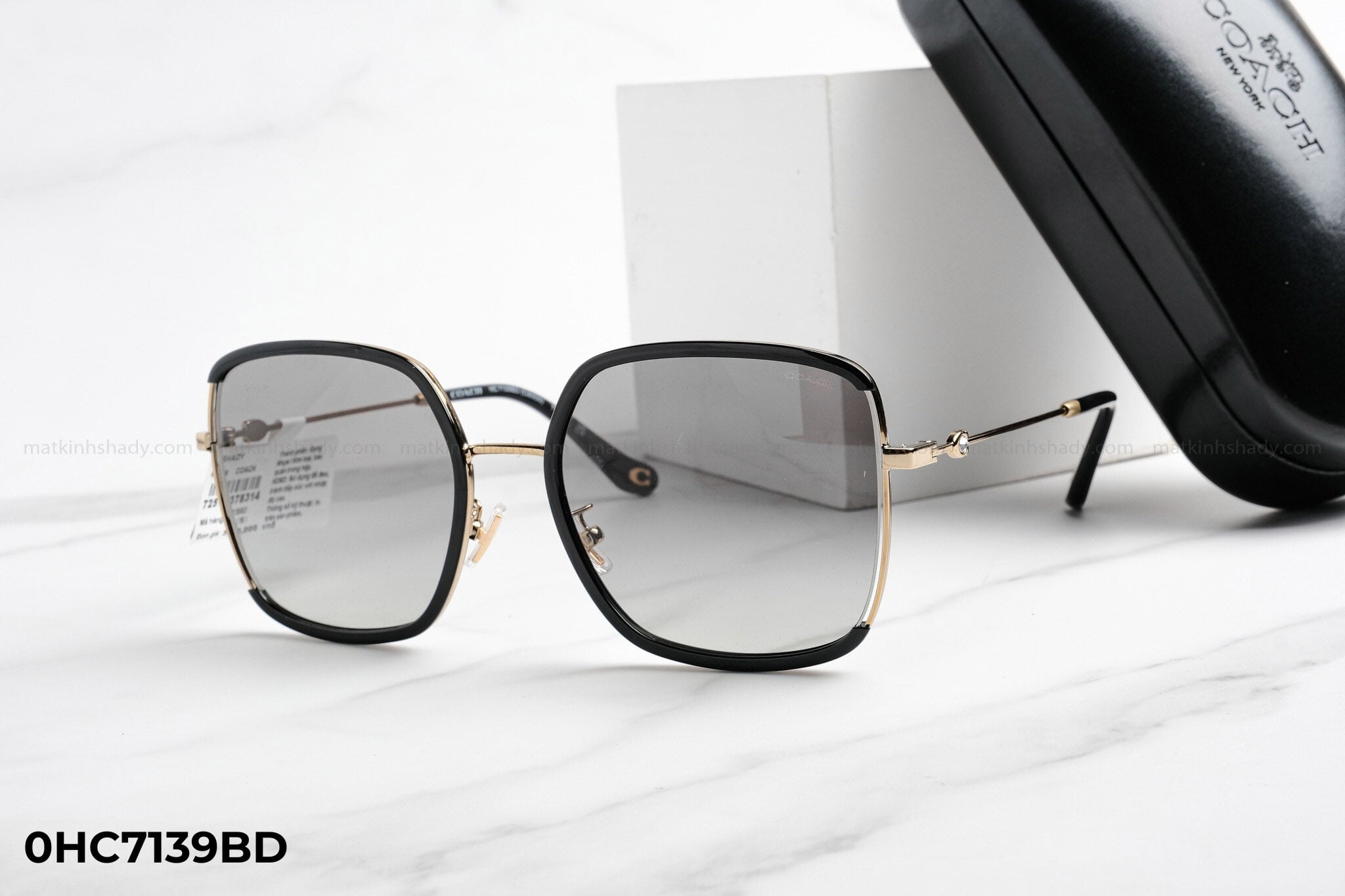 Coach Eyewear - Sunglasses - 0HC7139BD