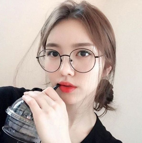 kính tròn nữ