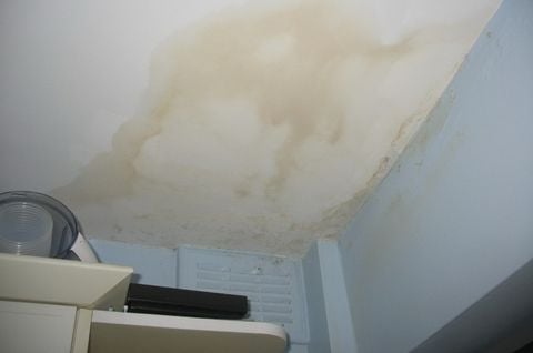 Chống Thấm Ngược Trần Nhà Hiệu Quả 100% – Bảo Hành Dài Hạn