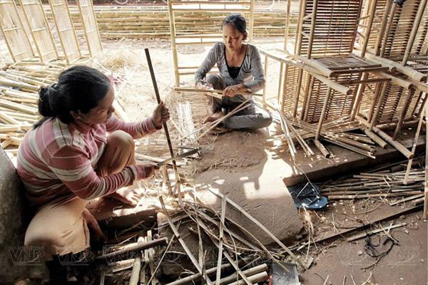 Hòa Thành phát triển các sản phẩm thân thiện với môi trường từ cây tre