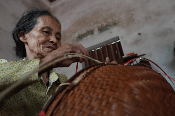 Giữ nghề 'kết duyên' cho mây, tre