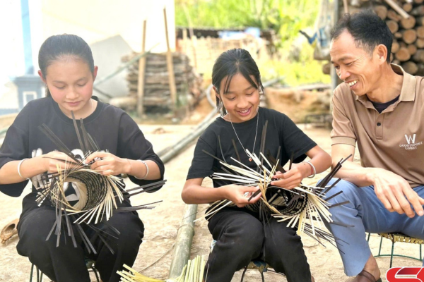 Mường É bảo tồn, phát huy giá trị nghề đan mây, tre truyền thống